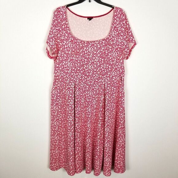 Torrid Women Plus Fuchsia Pink Floral Scuba Knit Midi Dress Size 4X Short Sleeve - Picture 1 of 8